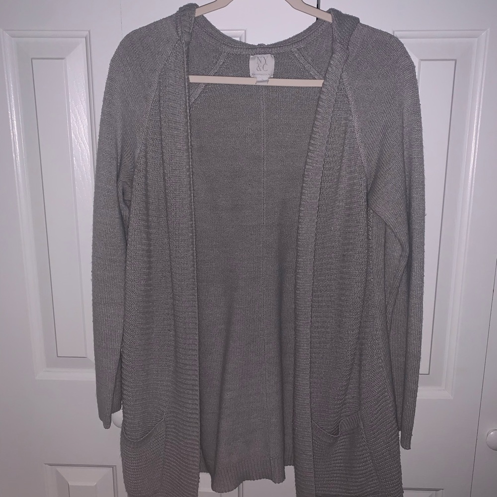 🖤grey new york&company cardigan🖤